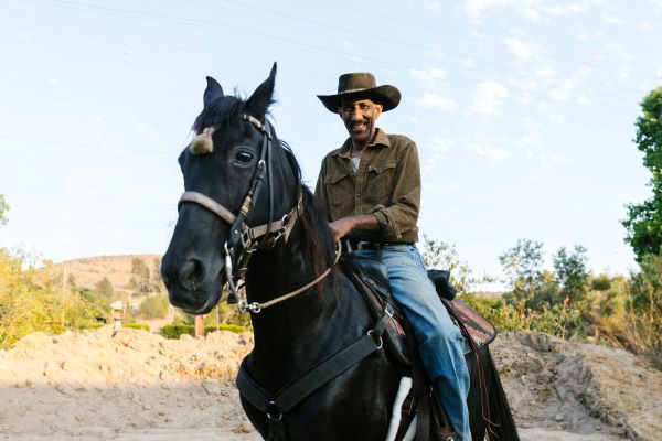Yee-haw for 20+ Great Cowboy and Western Gifts