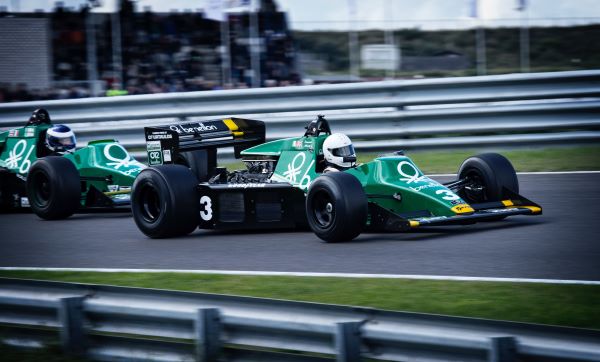 20+ Awesome Formula 1 Gifts, Accessories, Merchandise, and Memorabilia