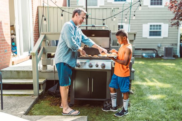 25 Well-Done Grilling Gifts for Dads Sure to Cause a Sizzle